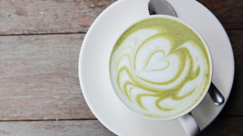 Пьем зеленый чай с молоком и худеем, вот несколько советов как правильно это делать