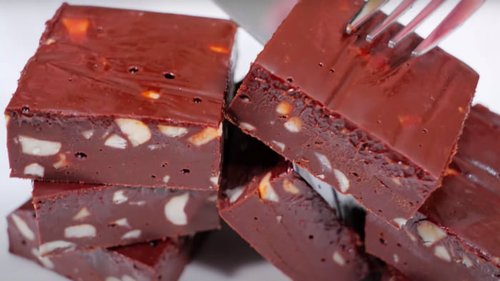 Шоколадный десерт с арахисом: готовить легко, не долго, без выпечки