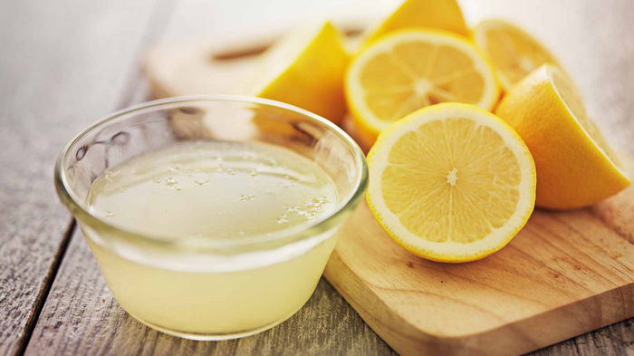 13 опасных проблем со здоровьем, от которых спасет лимонный сок