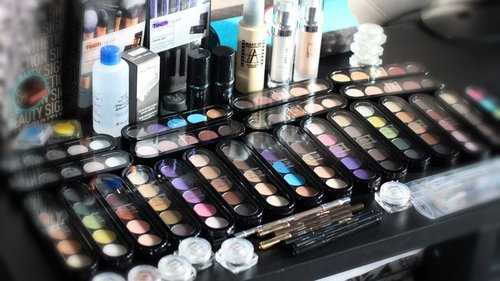 Профессиональную косметику можно купить, не выходя из дома