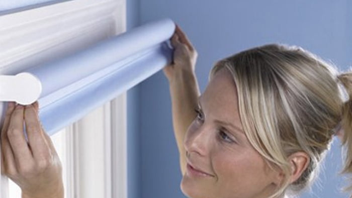 Рулонные шторы: чем мыть и как стирать в домашних условиях