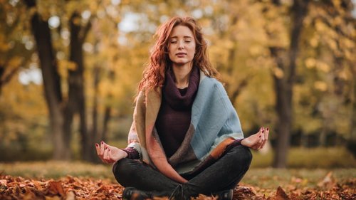 В чем тренироваться осенью: 4 элементы спортивного сентября