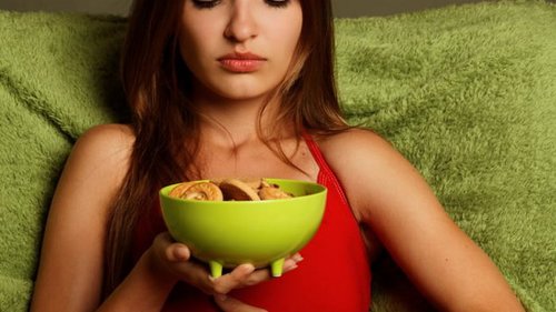 Эти продукты лучше всего помогут снять ощущение тяжести желудка