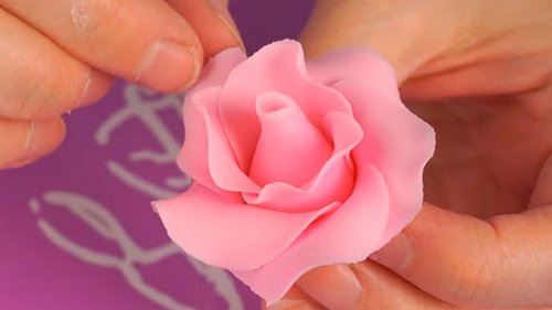 Шоколадная мастика и розочки из неe