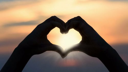 Тянет как магнитом: эти знаки Зодиака не могут друг без друга