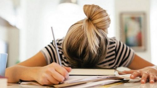 7 тихих признаков, что стресс потихоньку съедает ваше здоровье