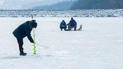 Памятка поведения на льду: зимняя ловля рыбы