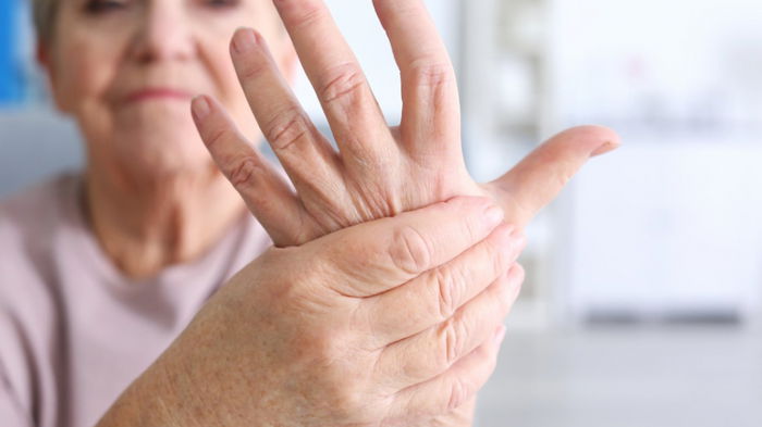 Ревматоидный артрит: тревожные симптомы заболевания