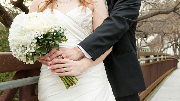 7 неожиданных плюсов замужества