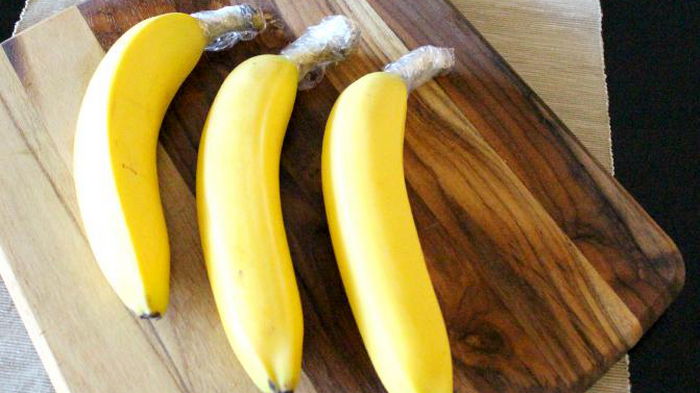 Как предотвратить потемнение бананов с помощью полиэтиленовой пленки