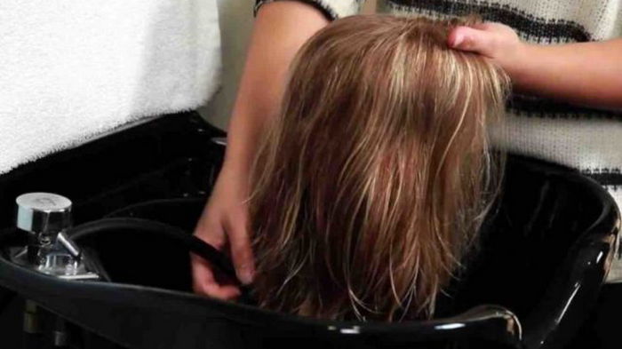 Как стирать парик из натуральных волос и искусственных