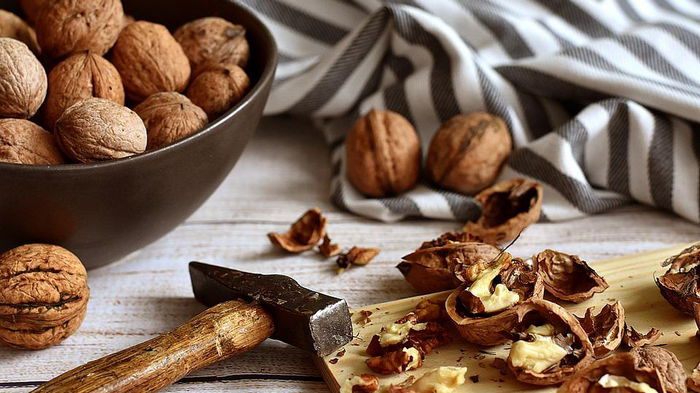 Можно ли есть грецкие орехи каждый день: польза и вред, норма потребления в день