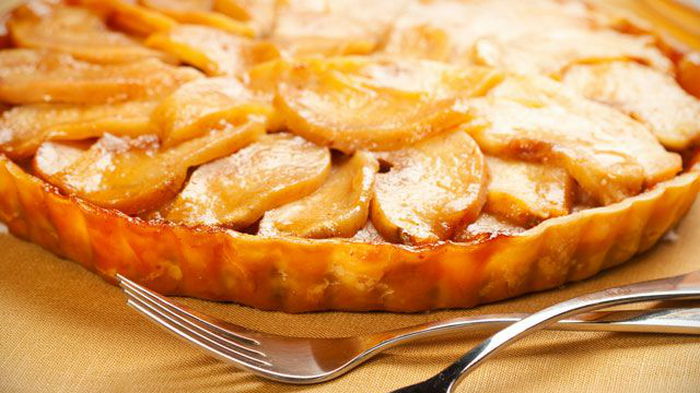 Ароматный яблочный тарт: как приготовить нежное лакомство