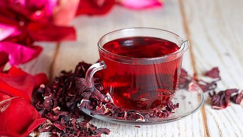 Чем полезен чай каркаде: 6 целебных свойств напитка для здоровья