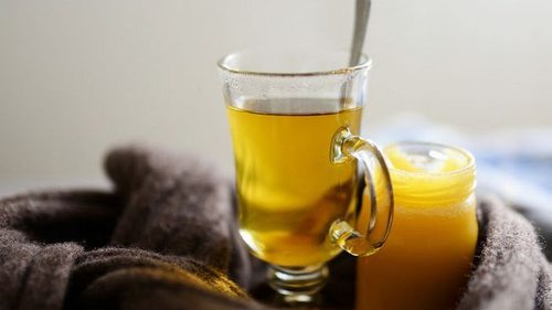 Полезно ли класть мед в горячий чай? Химик дал четкий ответ