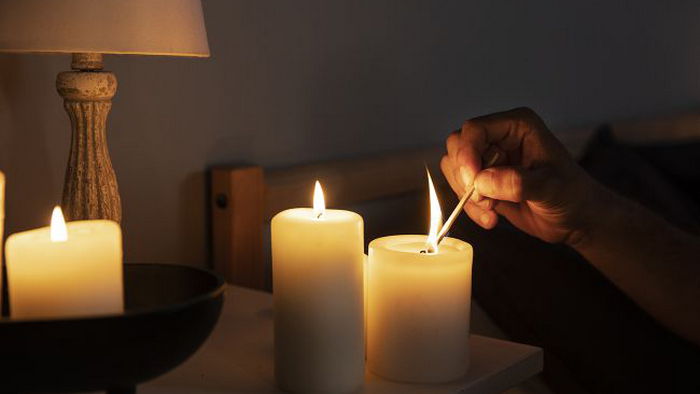 Эти способы позволят вашей свече гореть намного дольше: простые лайфхаки