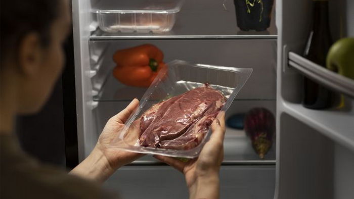 Эти советы помогут сохранить мясо в холодильнике, когда долго нет света