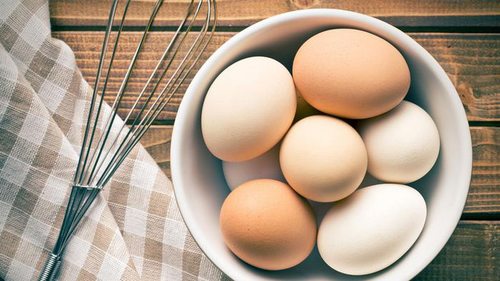 Вы делаете это неправильно: советы, как почистить яйцо за 5 секунд