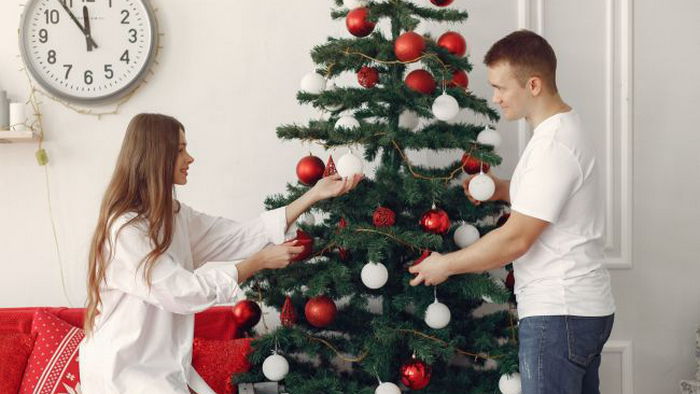 Не выбрасывайте елку после праздников: 5 способов использовать ее повторно