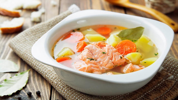 Вкусный похмельный суп с рыбой: вылечит вас в считанные минуты
