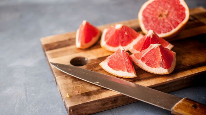 Грейпфрут можно есть только раз в неделю: диетолог объяснила почему