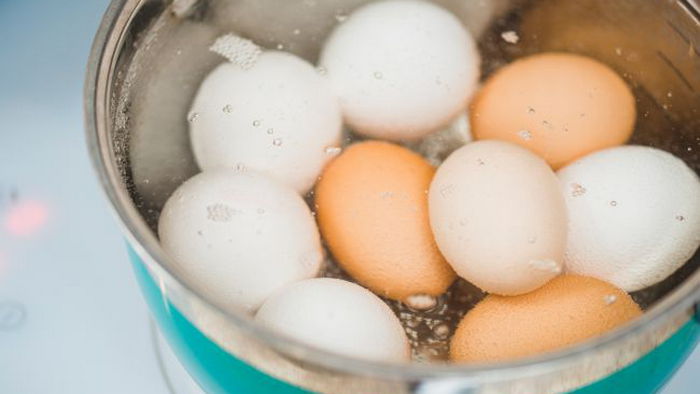 Сколько варить яйца, чтобы они легко чистились: назван точный срок