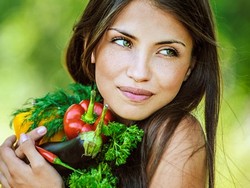 Какие витамины для красоты и здоровья нужны летом?