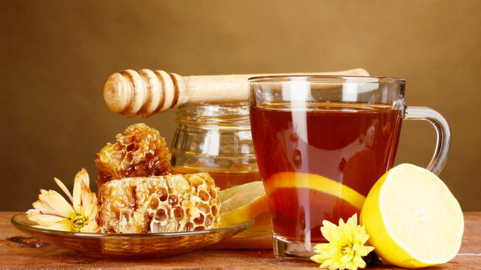 Колоссальный вред для организма: что будет, если пить чай с медом каждый день