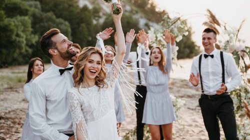 Что новобрачным нельзя делать на свадьбе: важные приметы