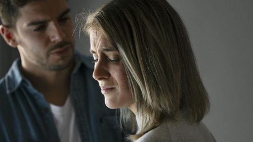 9 признаков отравленных отношений: как понять, что вы оказались в психологической тюрьме