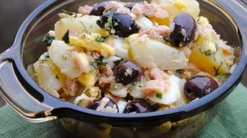 Испанская кухня. Рецепт салата с тунцом и оливками