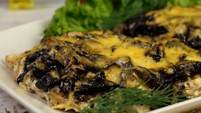 Праздничная закуска «Черепашки»: сочное и вкусное мясо с грибами и сыром