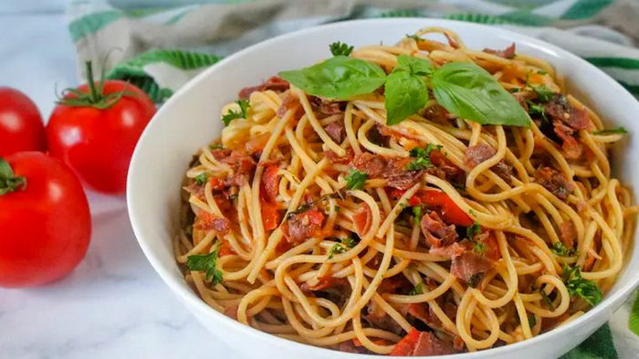 Спагетти с прошутто: наслаждаемся итальянской кухней