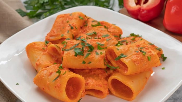 Вкуснейшее блюдо для романтического ужина: как приготовить макароны с соусом из перцев