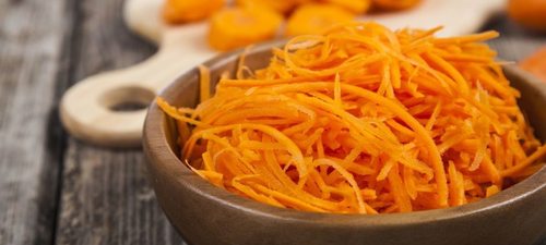 Салат из свежей моркови с плавленым сыром и чесноком: рецепт пикантной закуски
