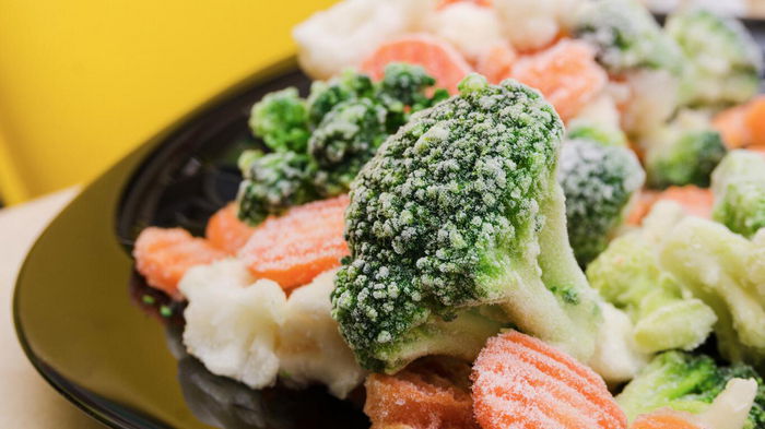 Врач назвал 3 лучших замороженных овоща для здоровья: вот почему