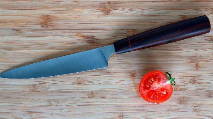 Как заточить нож в домашних условиях: вы будете удивлены, но для этого нужны только ножницы