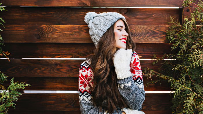 10 вещей, которые категорически не стоит одевать на работу зимой