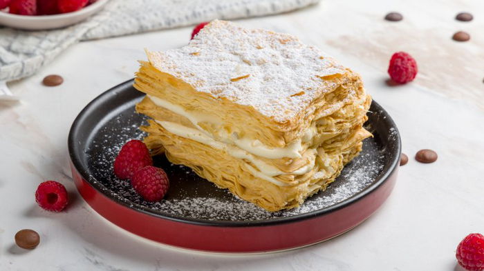 Торт «Наполеон» всего из трех ингредиентов: подробный рецепт приготовления