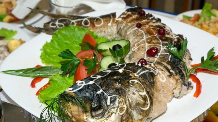 Гефилте фиш: легендарный рецепт фаршированной рыбы