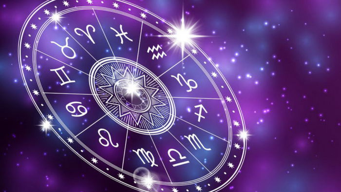 Астролог назвал счастливчиков декабря: этим знакам Зодиака повезет во всем