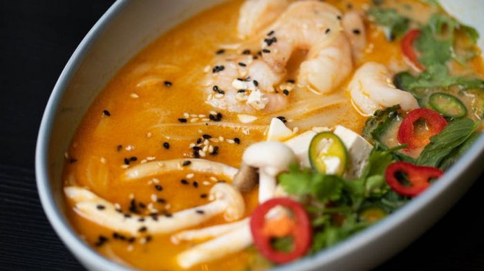 Изысканный биск с креветками: согревающий и душевный зимний суп
