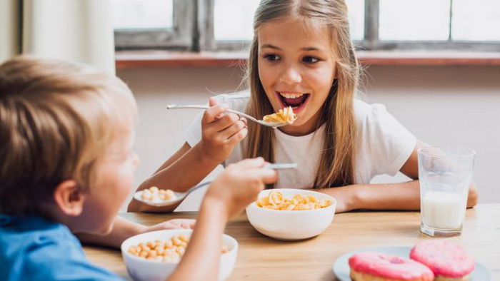 9 полезных советов от диетолога, которые помогут грамотно организовать питание детей на каникулах