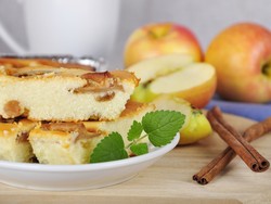 Мамам на заметку: Пирог с яблоками и творогом
