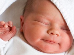 Как провести утренние процедуры с новорожденным?