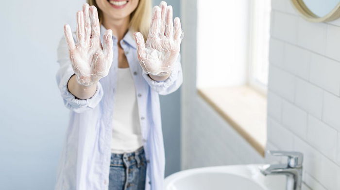 Антибактериальное или обычное: каким мылом лучше мыть руки в сезон вирусов и гриппа