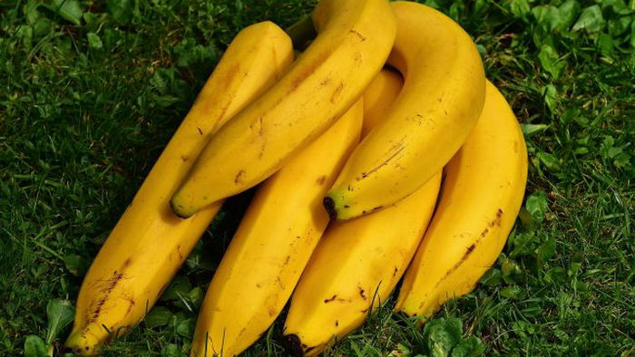 Простой трюк, который не даст бананам быстро потемнеть
