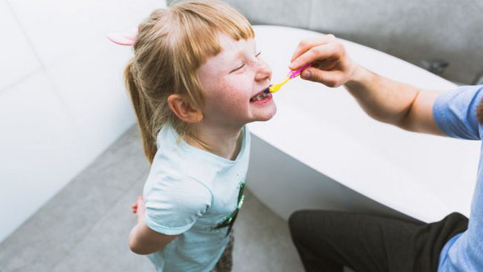 Прорезывание зубов у детей: стоматолог рассказала, что является нормой, а когда нужно паниковать
