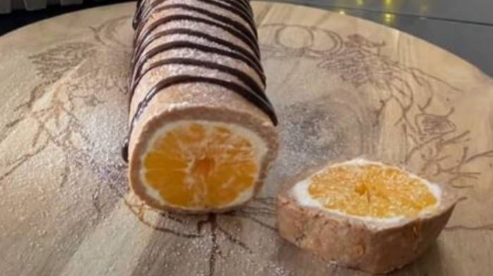 Зимний фруктовый рулет: рецепт творожного десерта без выпечки