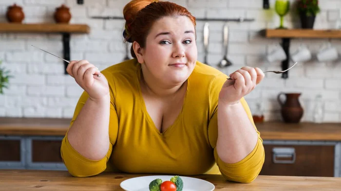 Чрезмерное переедание или голодание: почему ваша стратегия питания не способствует похудению